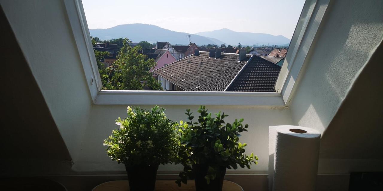 Cocon Sous Les Toits - Vue Sur Les Chateaux Et Le Vignoble - Proche Centre Ville - Parking Gratuit Sélestat Exterior foto